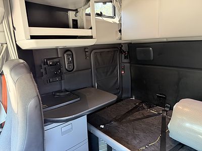2023 Kenworth T680