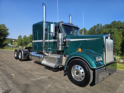 2027 Kenworth W900L