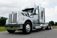 2021 Kenworth W990