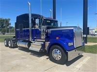 2025 Kenworth W900L