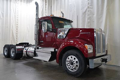 2027 Kenworth W990