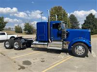 2025 Kenworth W900L