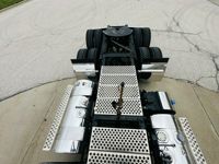 2027 Kenworth T880