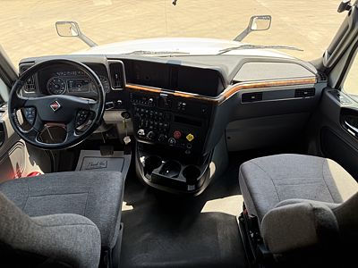 2022 International LT625