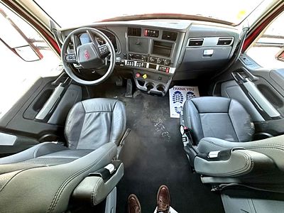 2022 Kenworth T680