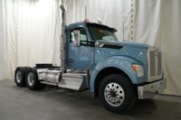 2027 Kenworth T880