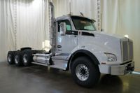 2027 Kenworth T880