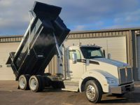 2025 Kenworth T880