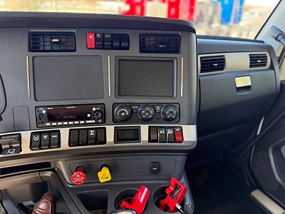 2022 Kenworth T880