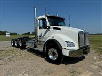 2025 Kenworth T880