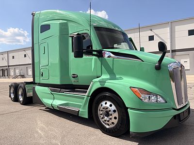 2023 Kenworth T680