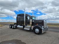 2025 Kenworth W900L