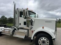 2027 Kenworth W900L