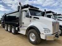 2025 Kenworth T880