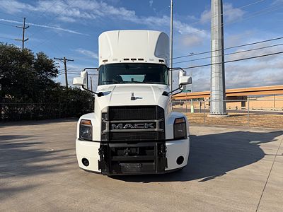2023 Mack ANTHEM 64T