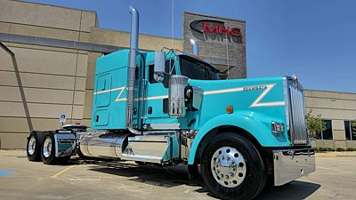2027 Kenworth W900L
