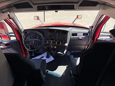 2023 Kenworth T680