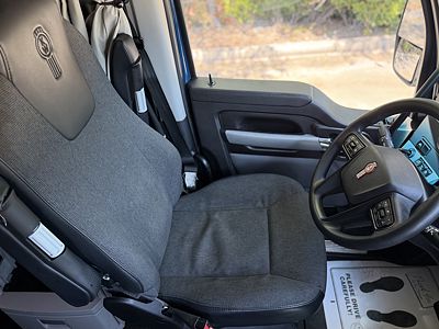 2023 Kenworth T680