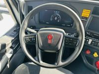 2024 Kenworth T880