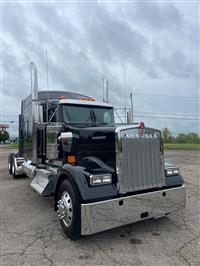 2025 Kenworth W900L