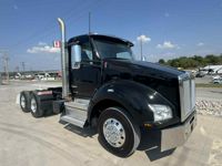 2023 Kenworth T880