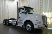 2027 Kenworth T880