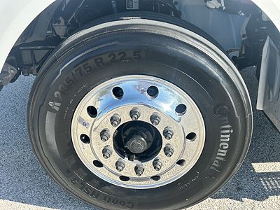 2027 Kenworth T380