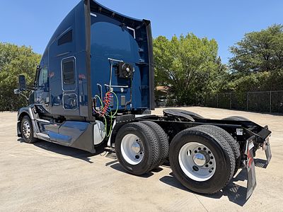 2023 Kenworth T680