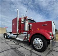 2023 Kenworth W900L