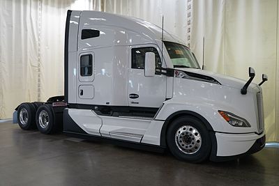 2027 Kenworth T680