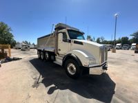 Used 2017 Kenworth T880 for Sale