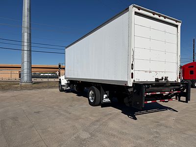2020 Peterbilt 337