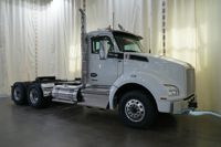 2027 Kenworth T880