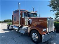 2025 Kenworth W900L