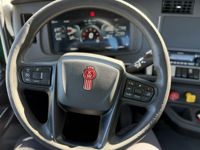 2022 Kenworth T880