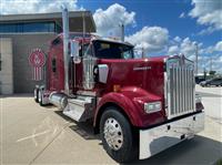 2025 Kenworth W900L