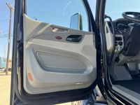 2022 Peterbilt 579