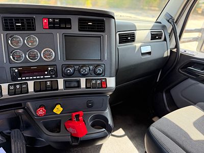 2022 Kenworth T880