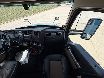 2024 Kenworth T680