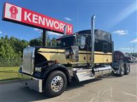 2025 Kenworth W900L