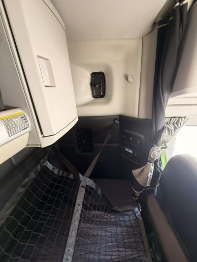 2023 Kenworth T680