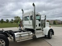 2027 Kenworth W900L