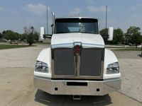 2024 Kenworth T880