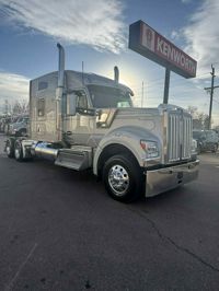 2023 Kenworth W990