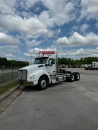2027 Kenworth T880