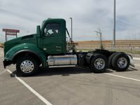 2022 Kenworth T880