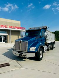 Used 2017 Kenworth T880 for Sale