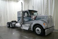 2026 Kenworth W990