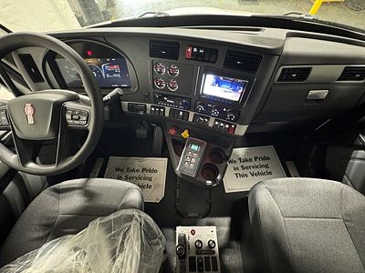 2027 Kenworth T880S