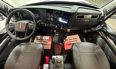 2027 Kenworth T880